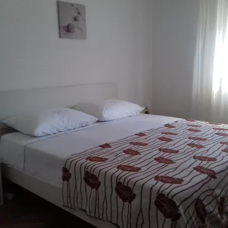 Apartment Dragan Pula